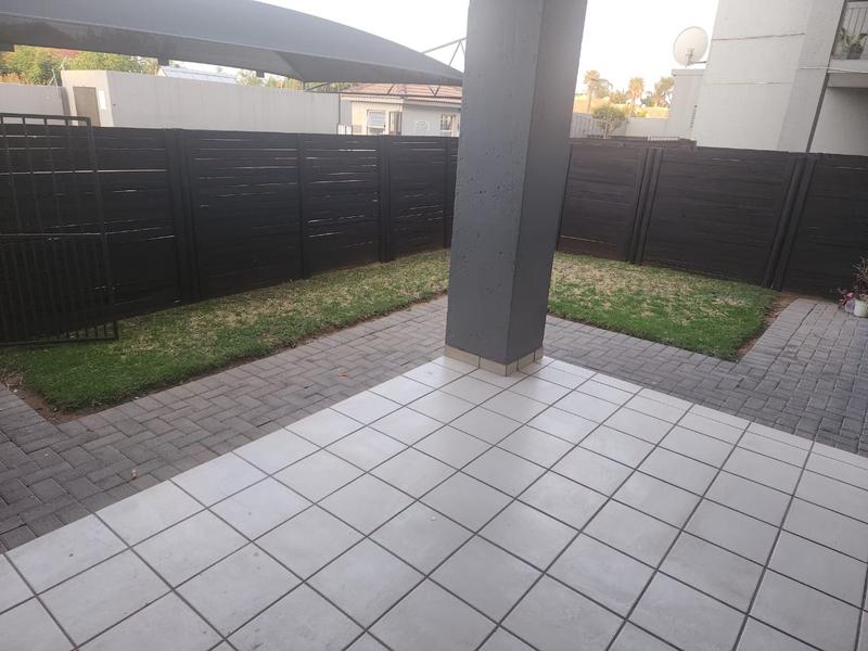 2 Bedroom Property for Sale in Bardene Gauteng