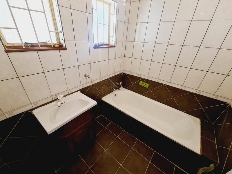 To Let 4 Bedroom Property for Rent in Minnebron Gauteng