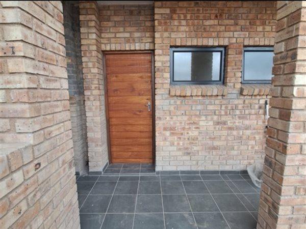 To Let 2 Bedroom Property for Rent in Vosloorus Gauteng