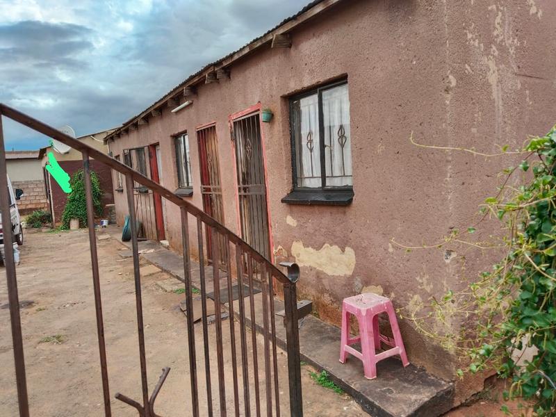 1 Bedroom Property for Sale in Roodebult Gauteng