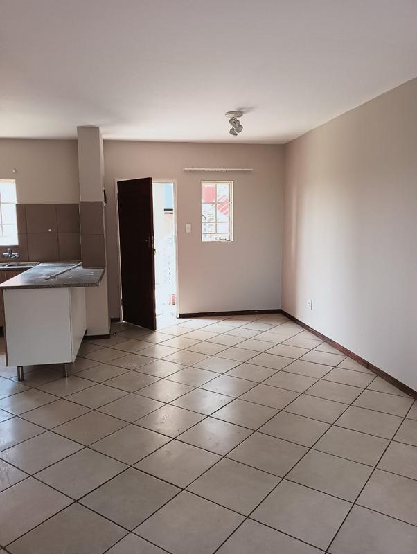 2 Bedroom Property for Sale in Monavoni Gauteng