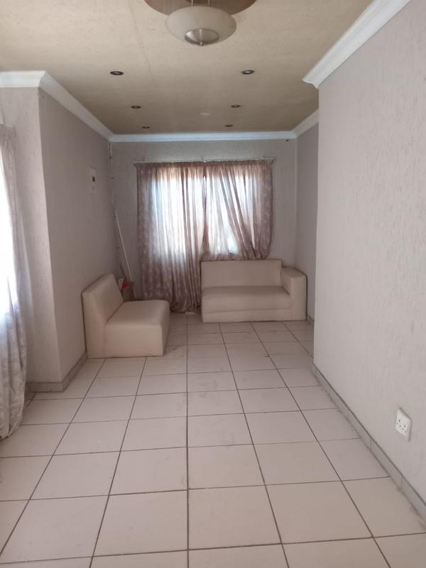 To Let 3 Bedroom Property for Rent in Protea Glen Gauteng