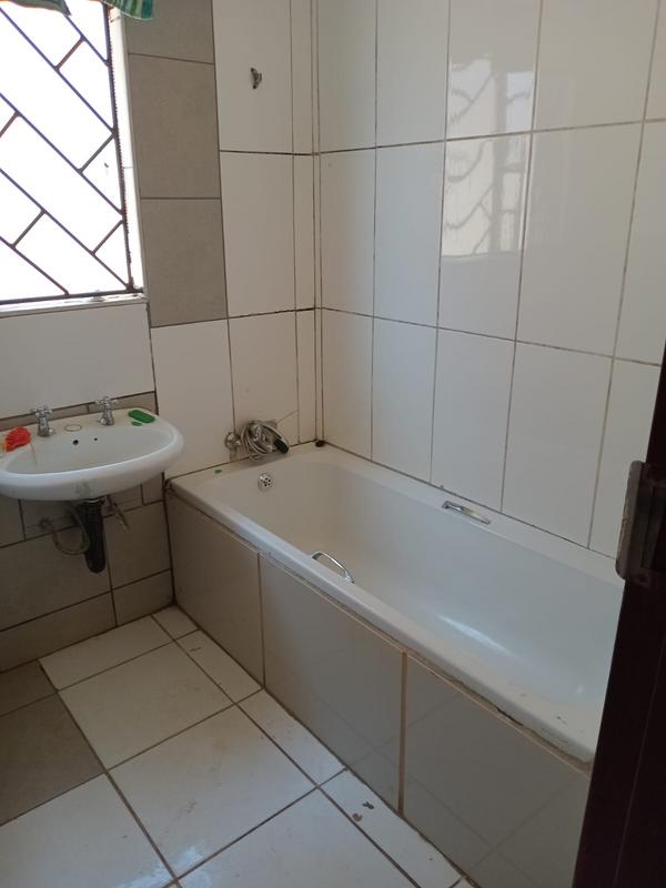 To Let 3 Bedroom Property for Rent in Protea Glen Gauteng