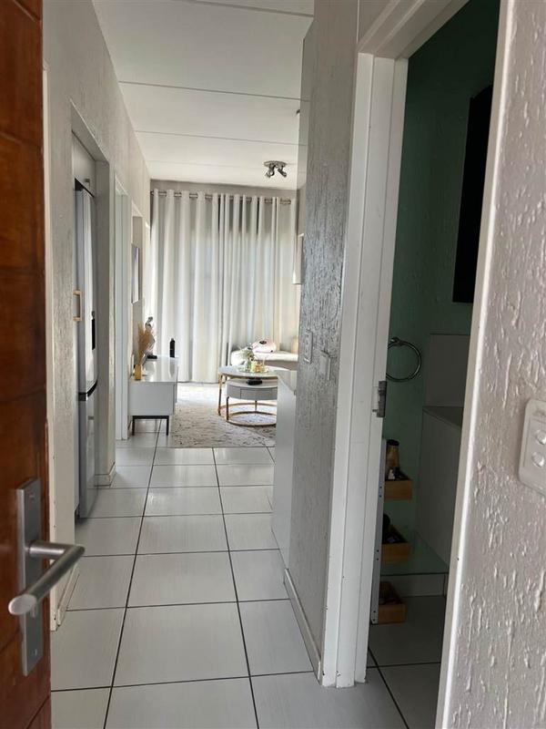 To Let 2 Bedroom Property for Rent in Paulshof Gauteng