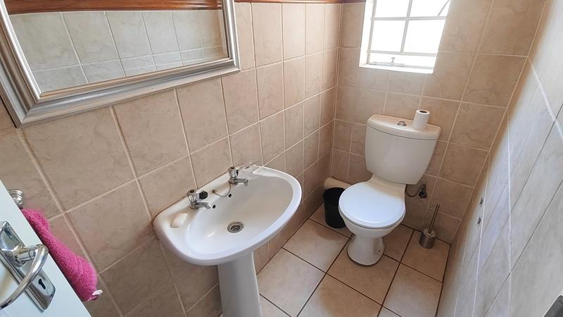 2 Bedroom Property for Sale in Annlin Gauteng