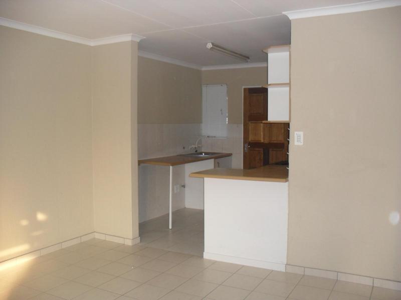 To Let 2 Bedroom Property for Rent in Sonneglans Gauteng