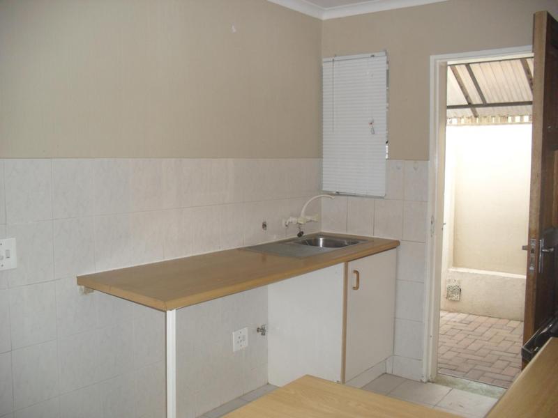 To Let 2 Bedroom Property for Rent in Sonneglans Gauteng