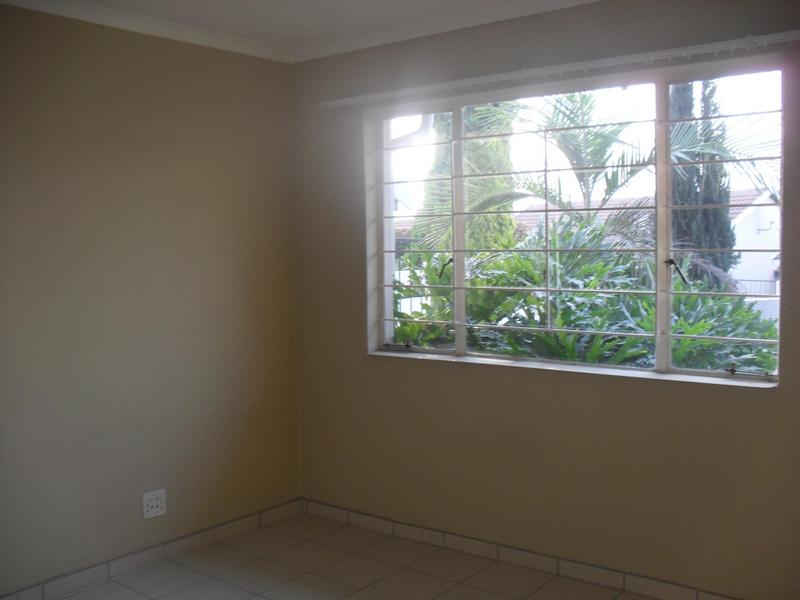 To Let 2 Bedroom Property for Rent in Sonneglans Gauteng