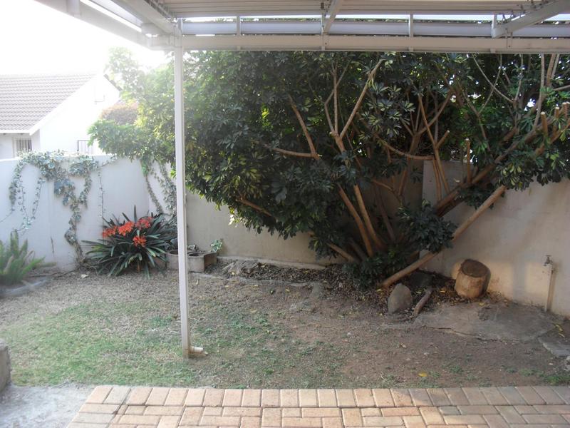 To Let 2 Bedroom Property for Rent in Sonneglans Gauteng