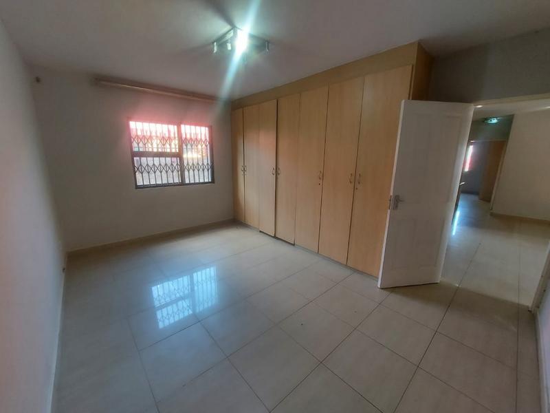 18 Bedroom Property for Sale in Erasmia Gauteng