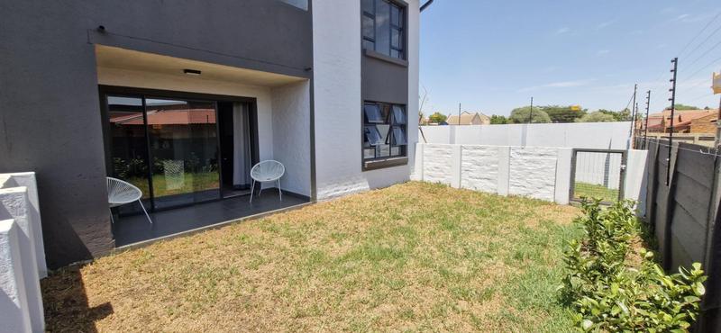 2 Bedroom Property for Sale in Annlin Gauteng