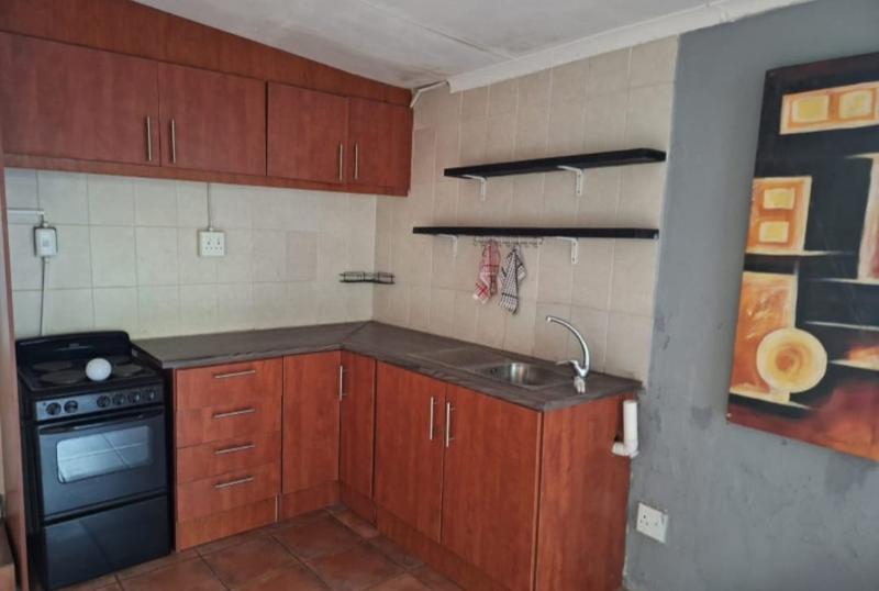 To Let 1 Bedroom Property for Rent in Kensington Gauteng