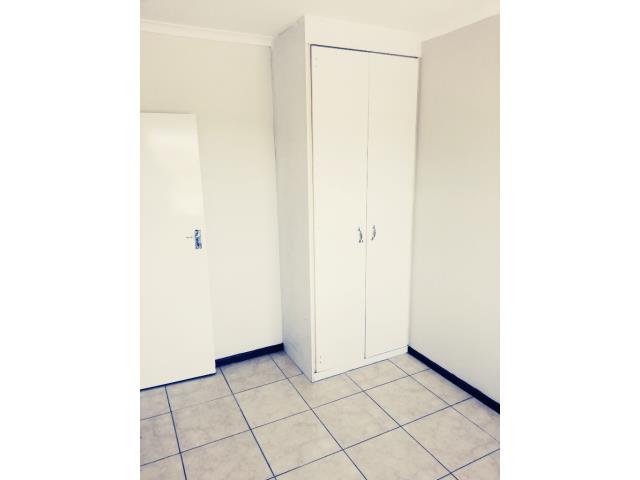 To Let 2 Bedroom Property for Rent in Buccleuch Gauteng