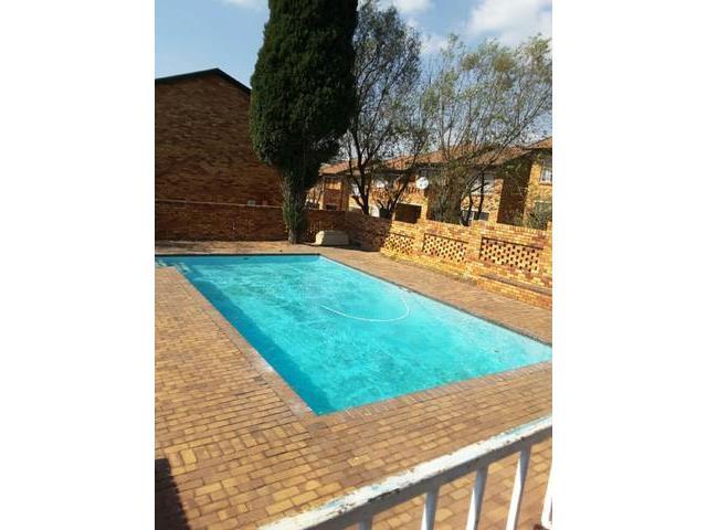 To Let 2 Bedroom Property for Rent in Buccleuch Gauteng