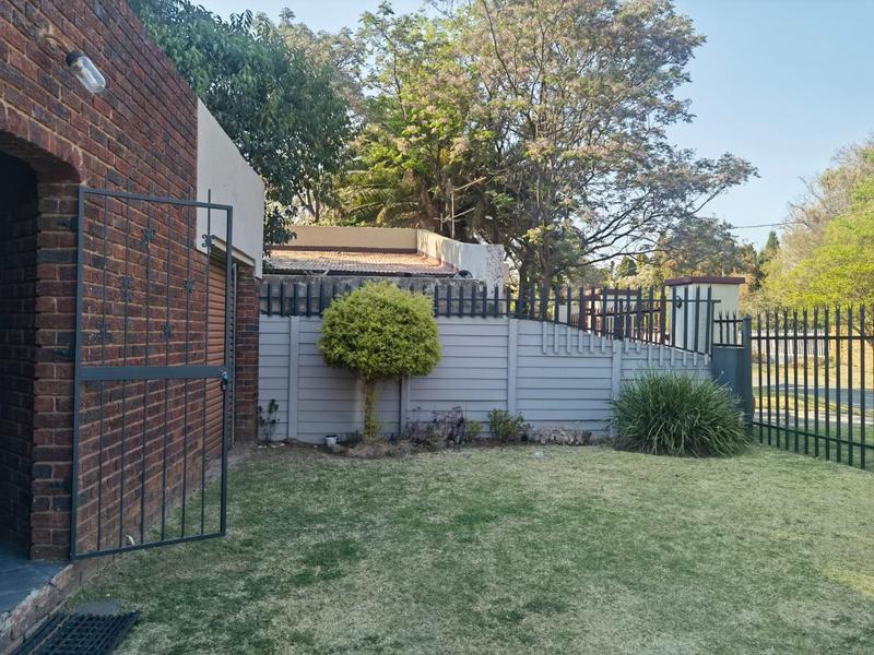 To Let 2 Bedroom Property for Rent in Selcourt Gauteng