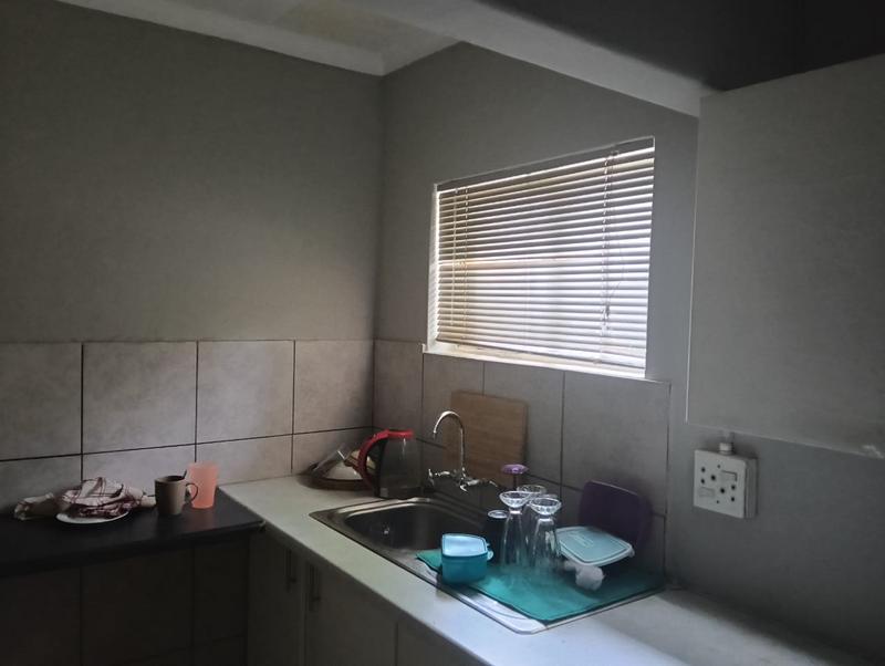 To Let 2 Bedroom Property for Rent in Selcourt Gauteng