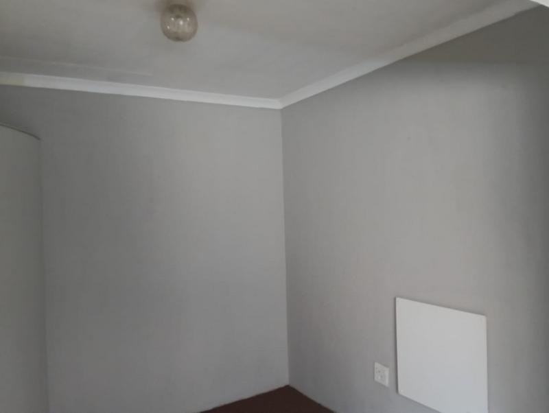 To Let 2 Bedroom Property for Rent in Selcourt Gauteng