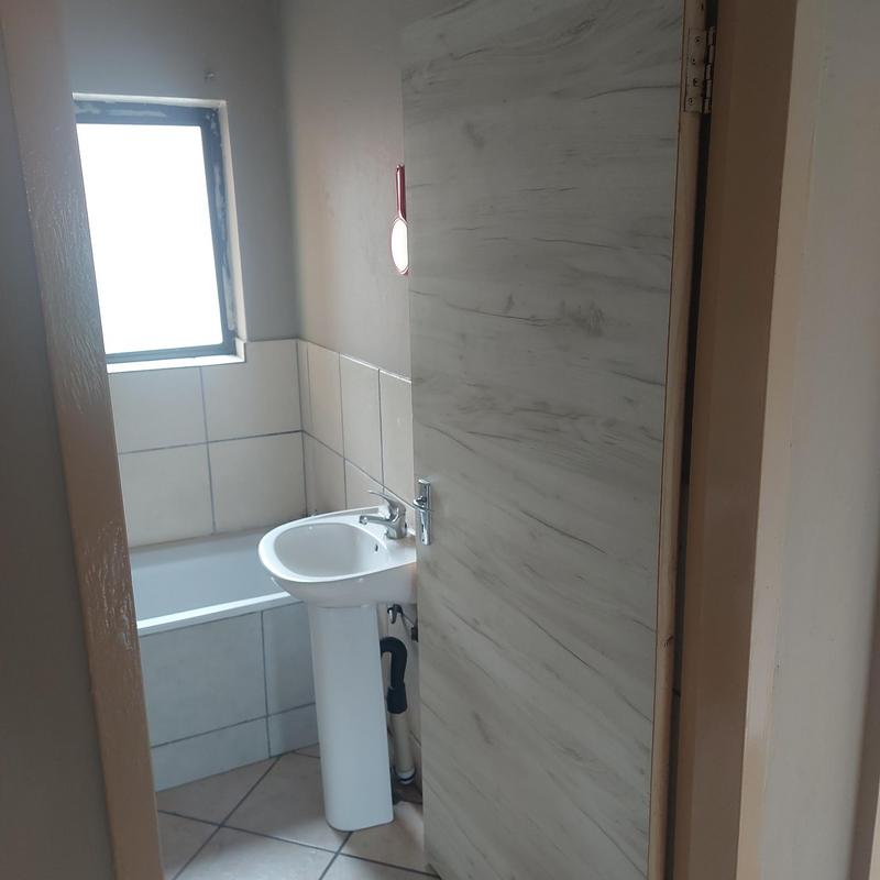 To Let 2 Bedroom Property for Rent in Elspark Gauteng