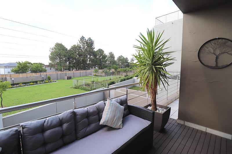 To Let 2 Bedroom Property for Rent in Broadacres Gauteng