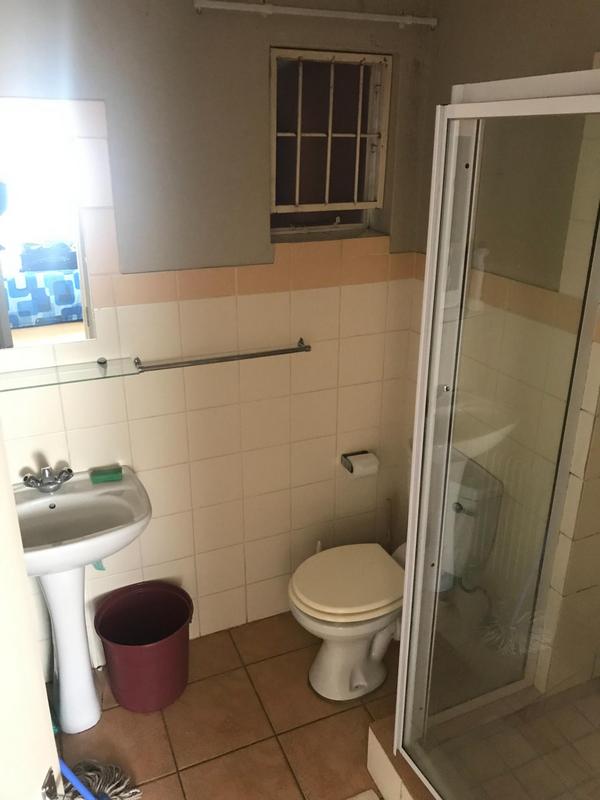 To Let 2 Bedroom Property for Rent in Die Wilgers Gauteng