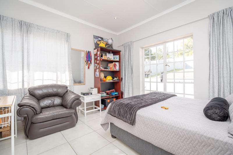 3 Bedroom Property for Sale in Monument Gauteng