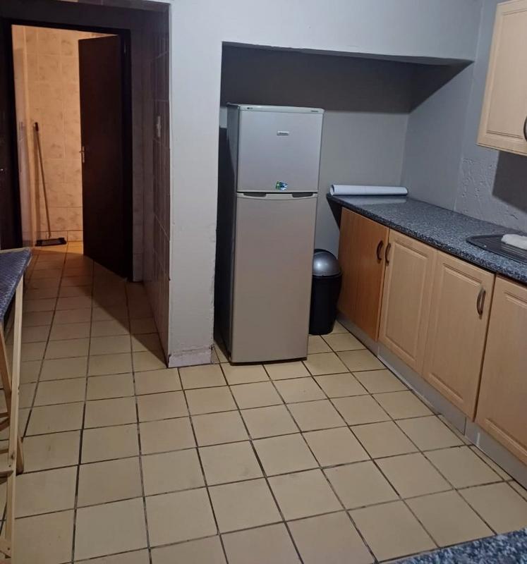 To Let 2 Bedroom Property for Rent in Dhlamini Gauteng