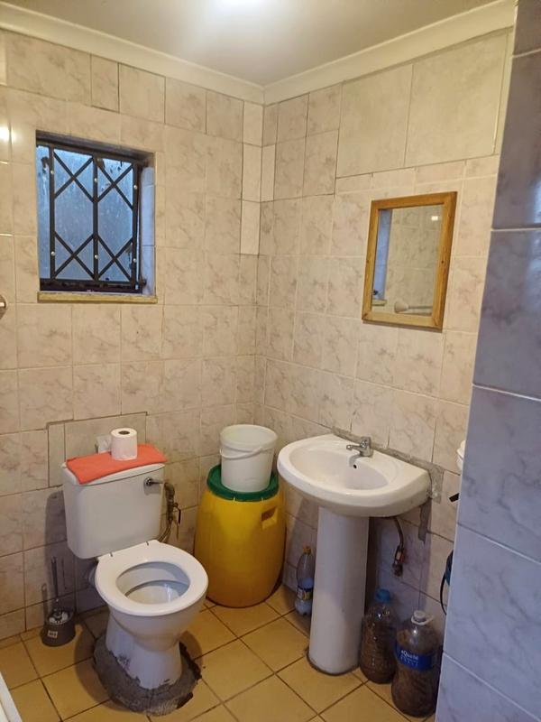 To Let 2 Bedroom Property for Rent in Dhlamini Gauteng