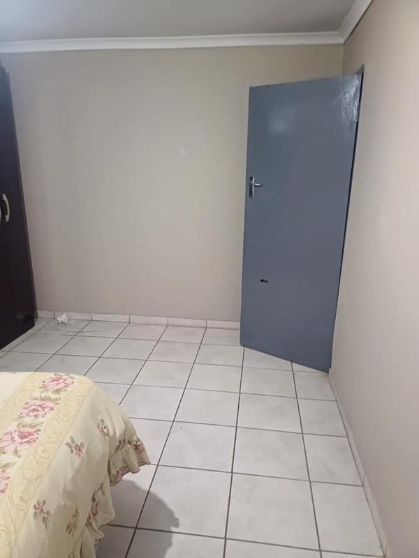 To Let 2 Bedroom Property for Rent in Dhlamini Gauteng