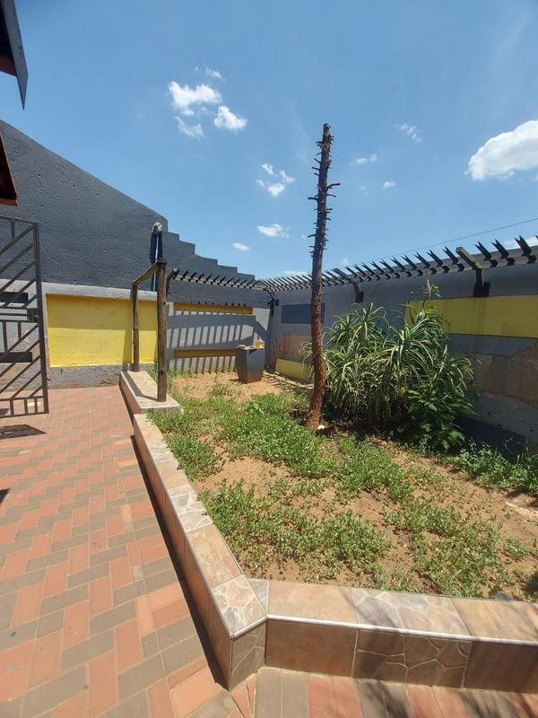 To Let 3 Bedroom Property for Rent in Protea Garden Gauteng