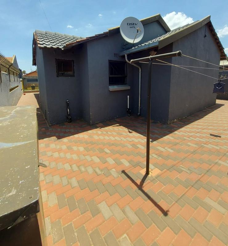 To Let 3 Bedroom Property for Rent in Protea Garden Gauteng