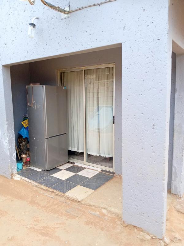 2 Bedroom Property for Sale in Bram Fischerville Gauteng