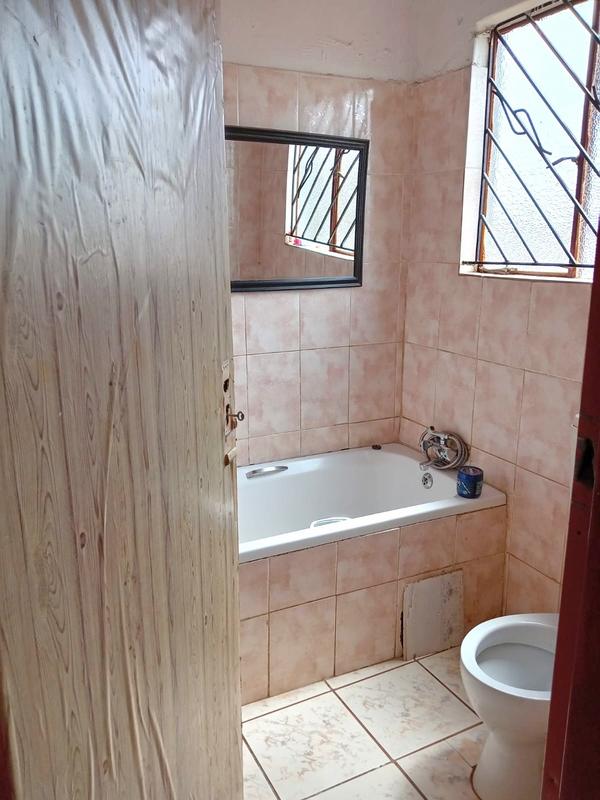 2 Bedroom Property for Sale in Bram Fischerville Gauteng