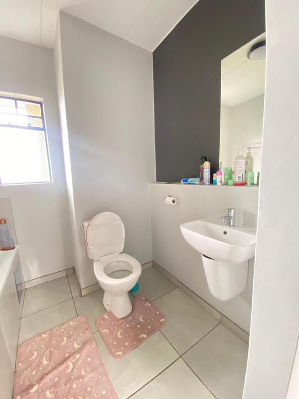 2 Bedroom Property for Sale in Fleurhof Gauteng