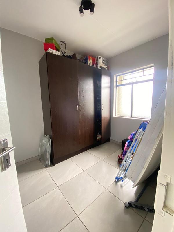 2 Bedroom Property for Sale in Fleurhof Gauteng