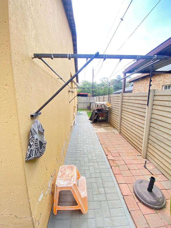 3 Bedroom Property for Sale in Robinpark Gauteng