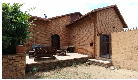 4 Bedroom Property for Sale in Country View Gauteng