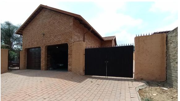 4 Bedroom Property for Sale in Country View Gauteng