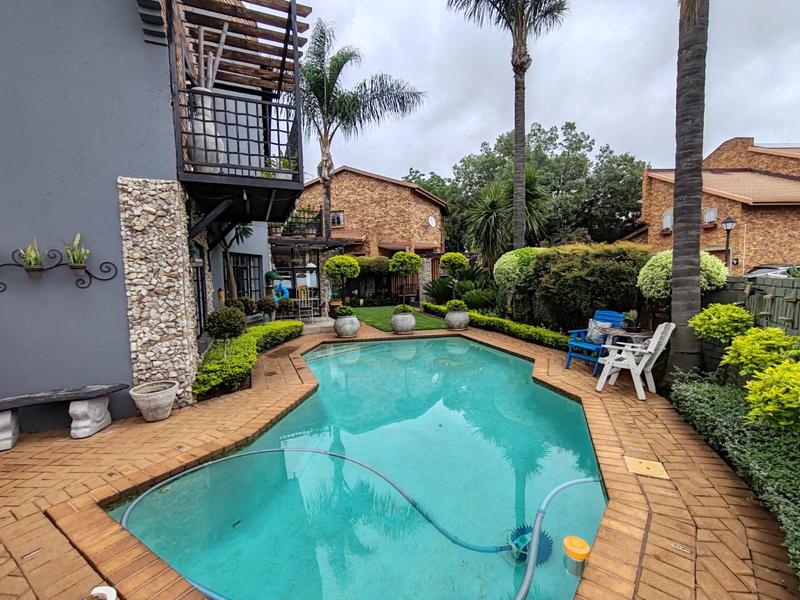 4 Bedroom Property for Sale in Eldoraigne Gauteng