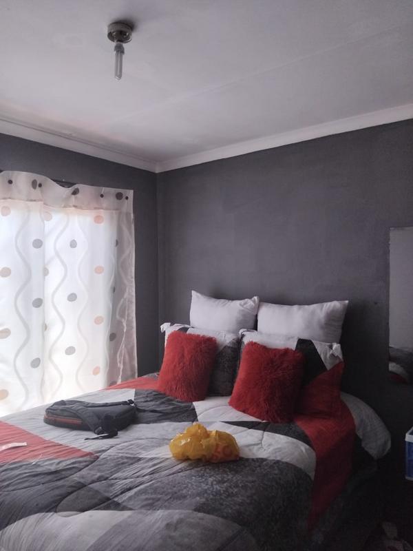 3 Bedroom Property for Sale in Lakeside Gauteng