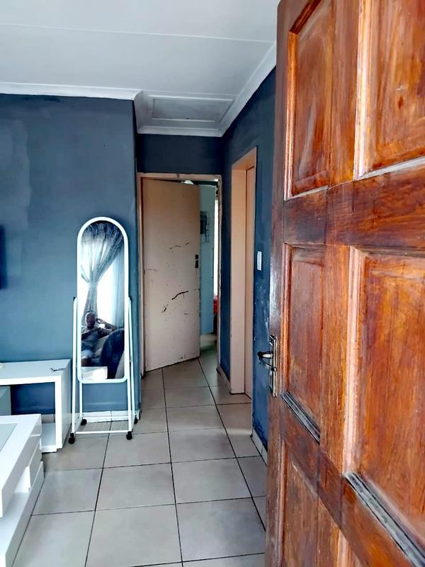 3 Bedroom Property for Sale in Lakeside Gauteng