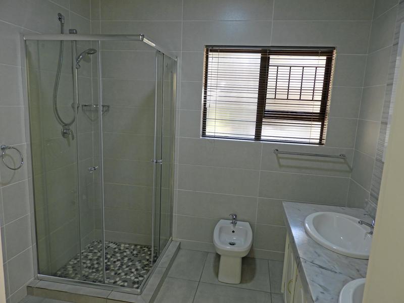 3 Bedroom Property for Sale in Waterkloof Ridge Gauteng