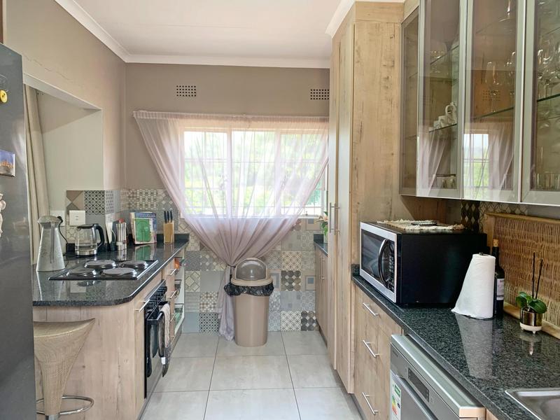 To Let 4 Bedroom Property for Rent in Weltevreden Park Gauteng