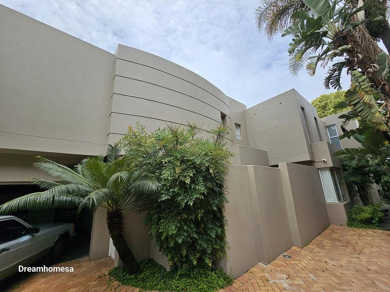 To Let 4 Bedroom Property for Rent in Sandhurst Gauteng