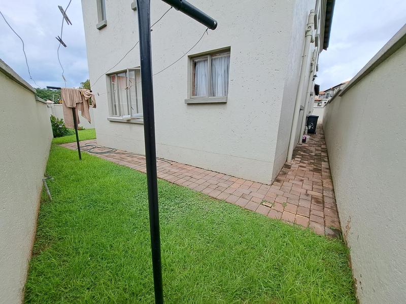 To Let 4 Bedroom Property for Rent in Die Hoewes Gauteng