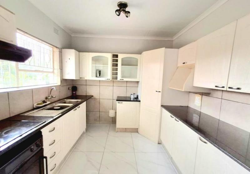 3 Bedroom Property for Sale in Brackendowns Gauteng