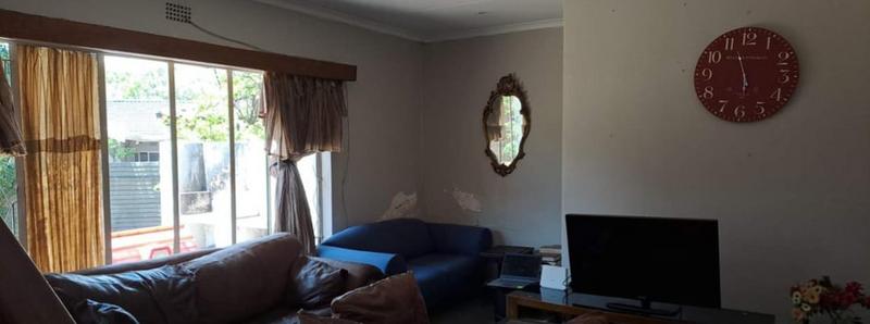 5 Bedroom Property for Sale in Brackendowns Gauteng