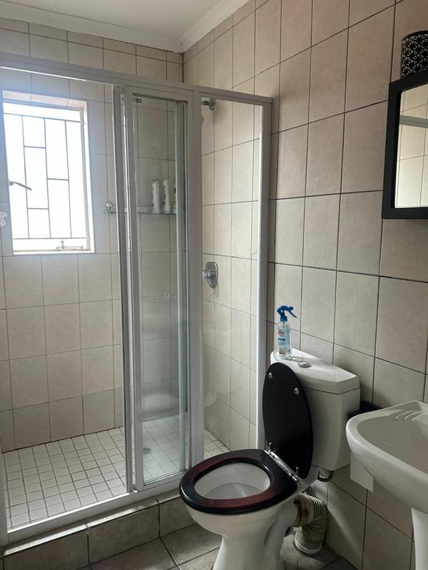 To Let 2 Bedroom Property for Rent in Greenstone Hill Gauteng