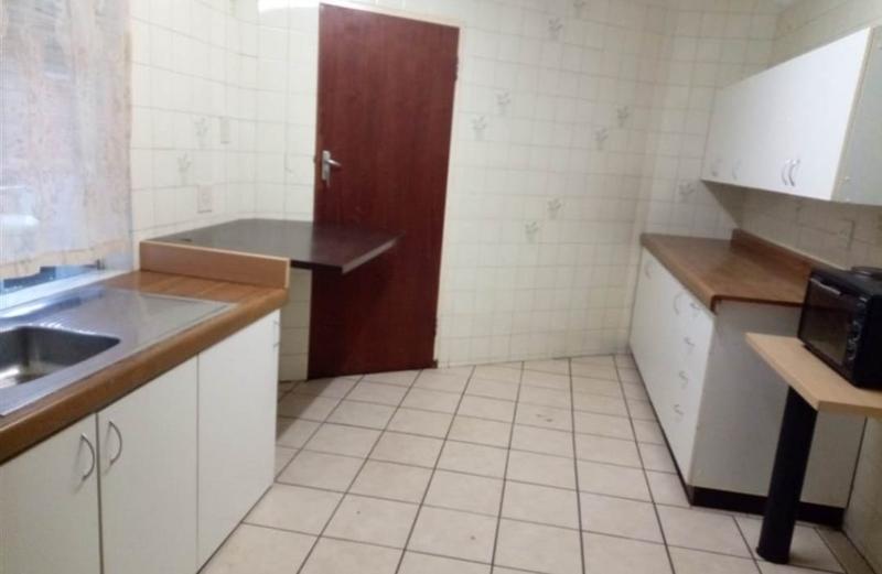 To Let 1 Bedroom Property for Rent in Dunvegan Gauteng