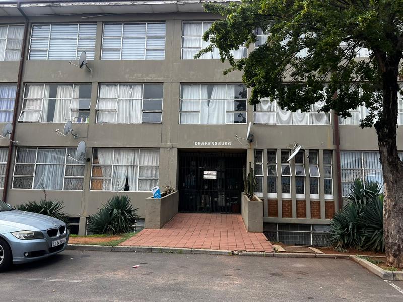 To Let 2 Bedroom Property for Rent in Symhurst Gauteng