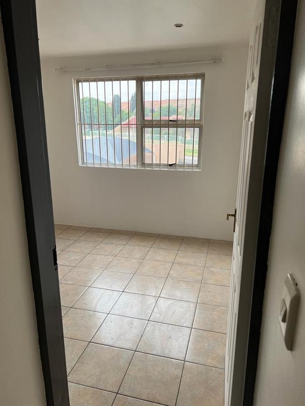 To Let 2 Bedroom Property for Rent in Wychwood Gauteng